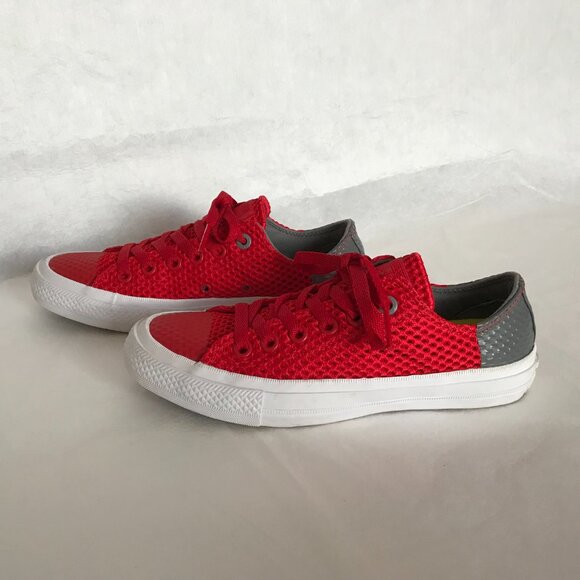 Converse Chuck Taylor II All Star Unisex Red Sneaker with Lunarlon - Picture 3 of 9